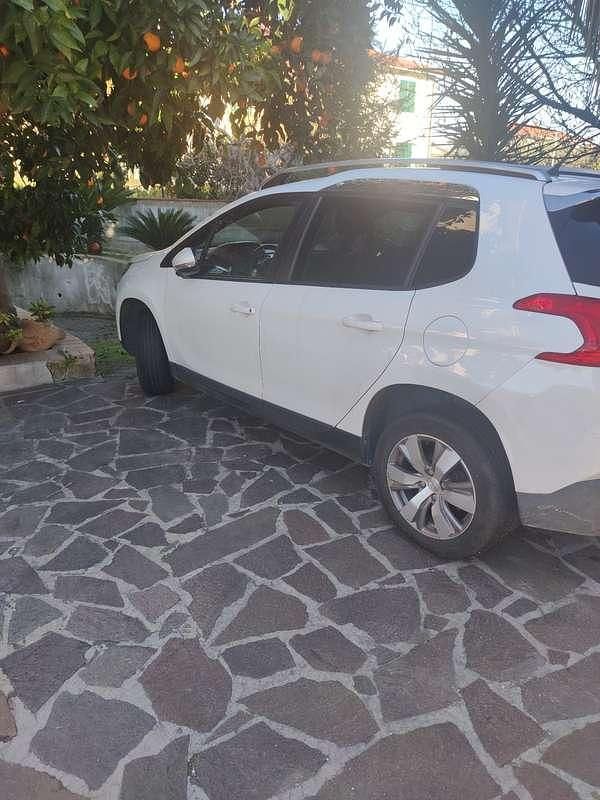 Usata Peugeot 2008 Active 92 CV (67 kW) 2015 SUV