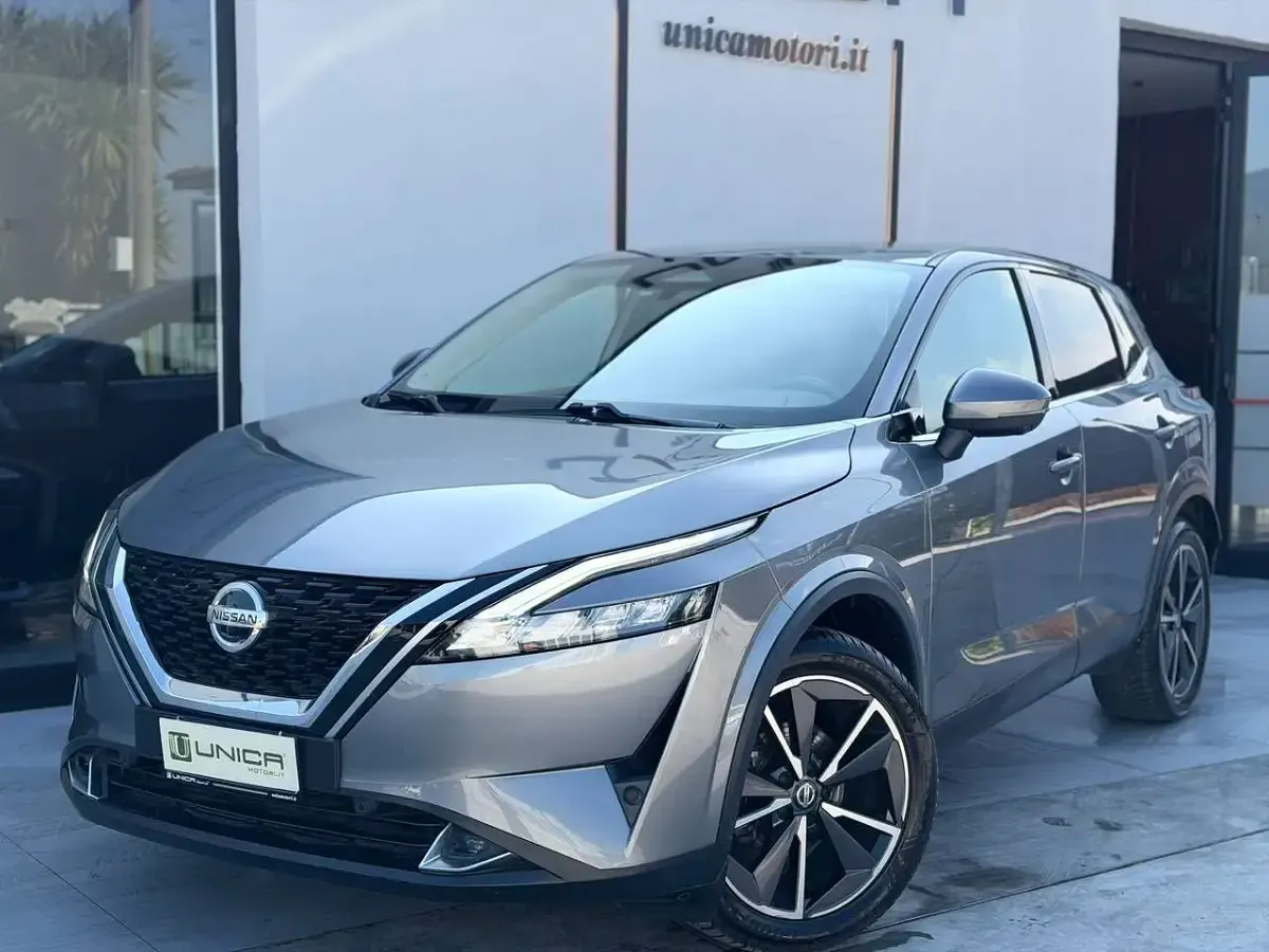 Usata Nissan Qashqai Tekna 140 CV (102 kW) 2022 Grigio SUV