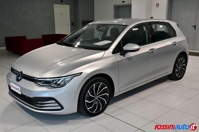 Argento Usata 2022 VW Golf VIII LOUNGE | 19.900 € (Super prezzo) - Immagine 1/4