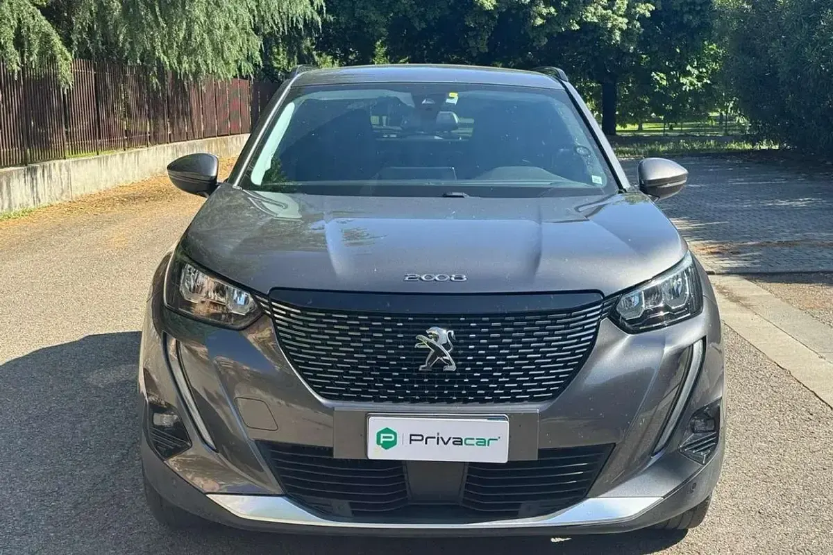 Usata Peugeot 2008 Allure 131 CV (96 kW) 2020 Grigio SUV