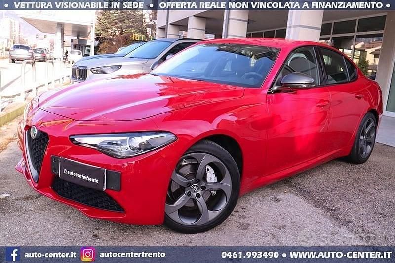 Usata Alfa Romeo Giulia Tech Edition 200 CV (147 kW) 2019 Rosso Berlina