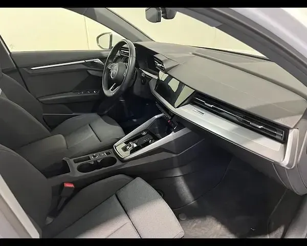 Usata Audi A3 S-Line 150 CV (110 kW) 2023 Bianco Berlina