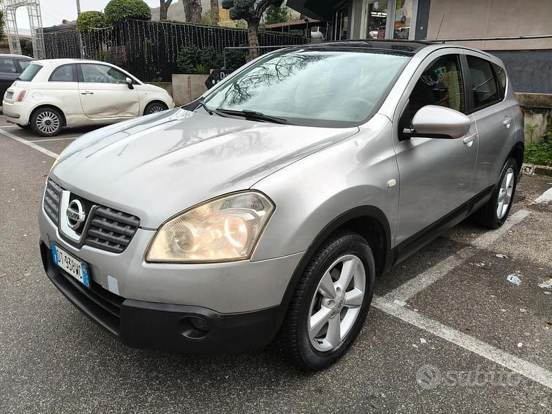 Grigio Usata 2009 Nissan Qashqai SUV | 3300 € (Ottimo prezzo) - Immagine 1/4