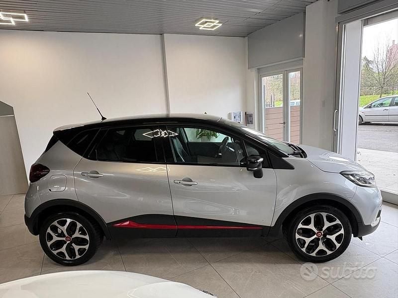 Usata Renault Captur 150 CV (110 kW) 2019 Grigio SUV