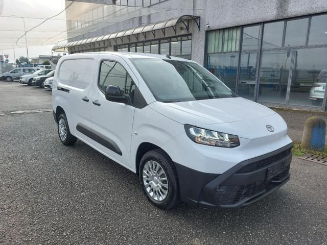 Usata Toyota Proace Comfort 102 CV (75 kW) 2024 Bianco Monovolume