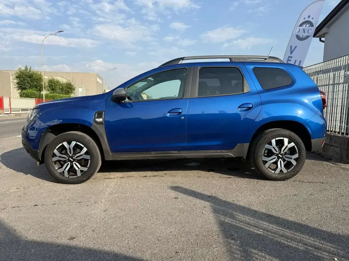 Usata Dacia Duster Journey 101 CV (74 kW) 2023 Blu/azzurro SUV