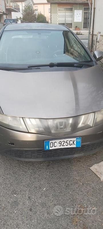 Usata Honda Civic 140 CV (102 kW) 2006 Grigio Berlina