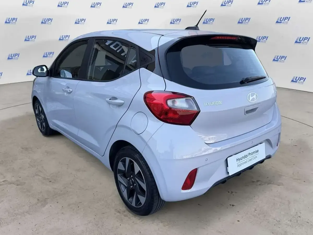 Usata Hyundai i10 67 CV (49 kW) 2023 Grigio Utilitaria
