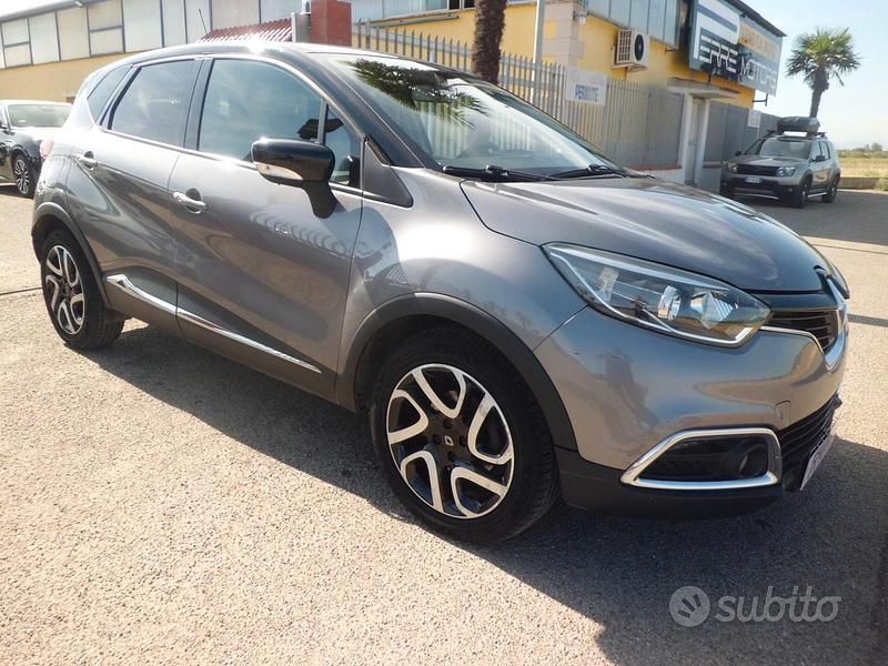 Usata Renault Captur 90 CV (66 kW) 2013 Grigio SUV