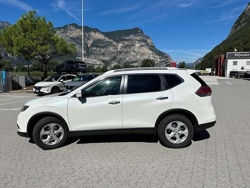 Usata Nissan X-Trail Acenta Premium 131 CV (96 kW) 2016 Bianco SUV