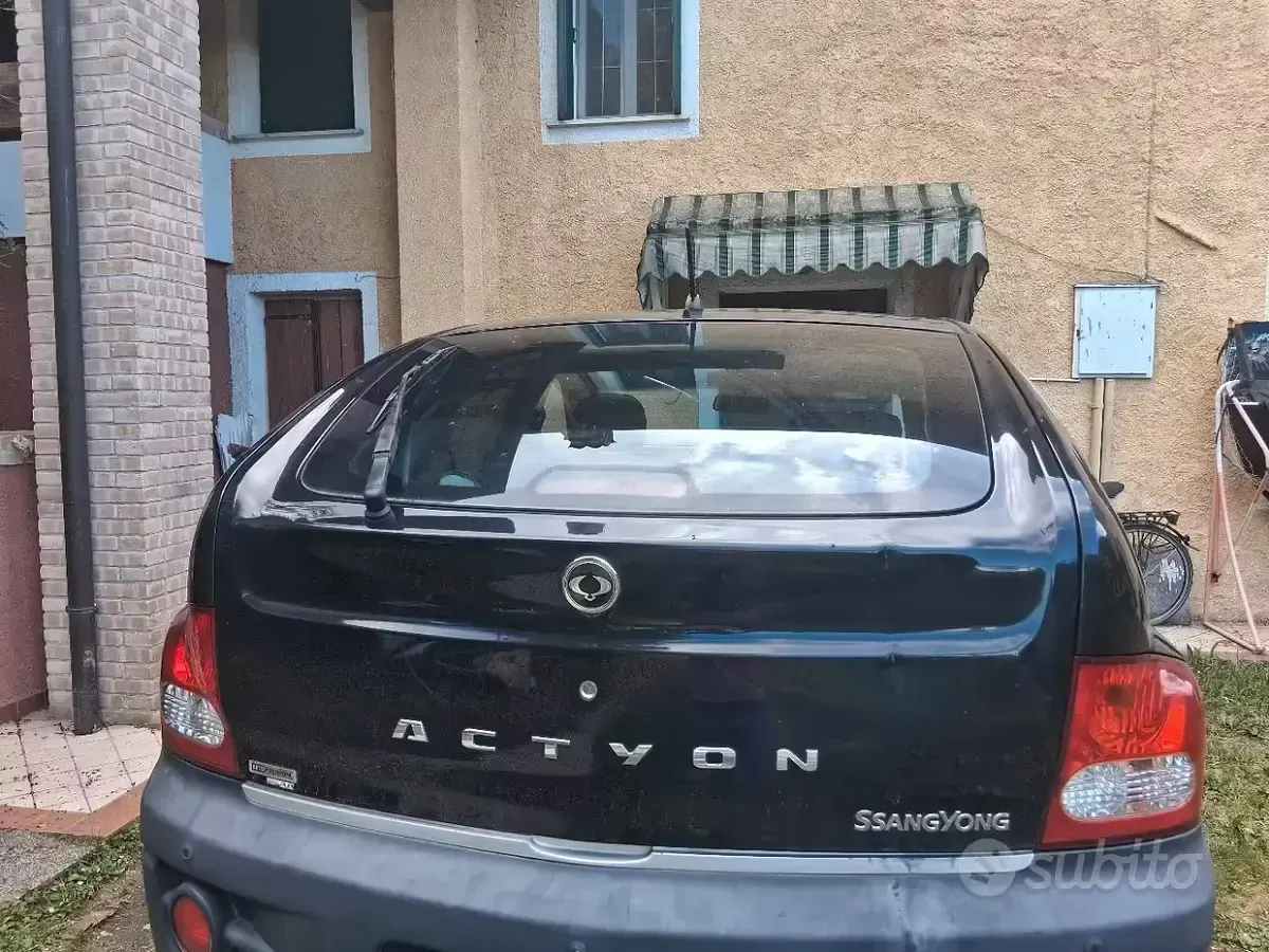 Usata SsangYong Actyon 141 CV (103 kW) 2008 Nero Station wagon