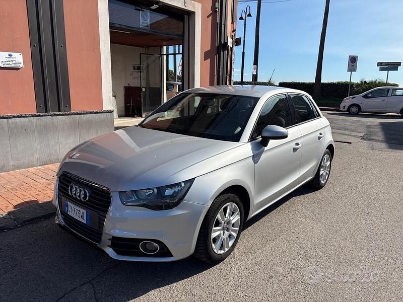 Usata Audi A1 Sportback Attraction 105 CV (77 kW) 2013 Grigio Utilitaria