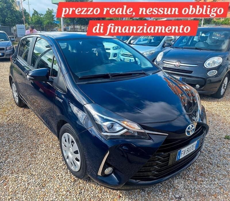 Usata Toyota Yaris Hybrid Active 73 CV (53 kW) 2019 Blu Berlina