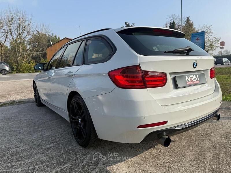 Usata BMW 318 Comfort Edition 143 CV (105 kW) 2012 Bianco Station wagon