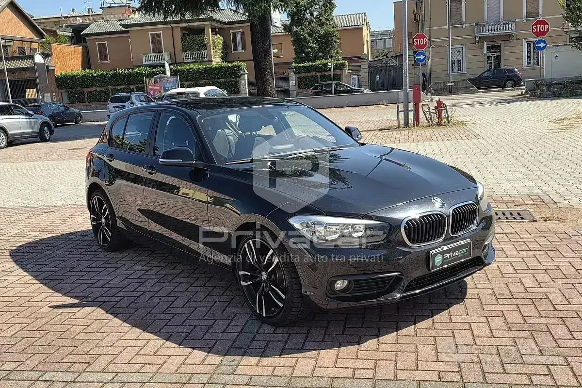 Usata BMW 116 Sport Line 116 CV (85 kW) 2016 Rosso Utilitaria