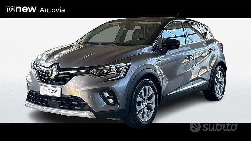 Usata Renault Captur Intens 100 CV (73 kW) 2022 Grigio scuro SUV