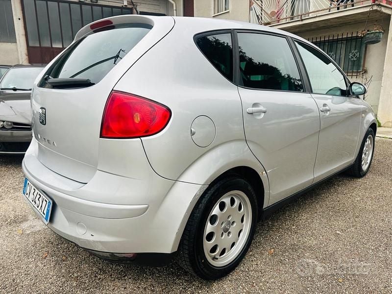 Usata Seat Altea Stylance 104 CV (76 kW) 2005 Grigio Monovolume