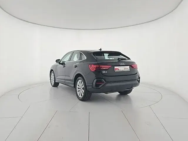 Usata Audi Q3 Sportback Business Plus 150 CV (110 kW) 2023 Nero SUV