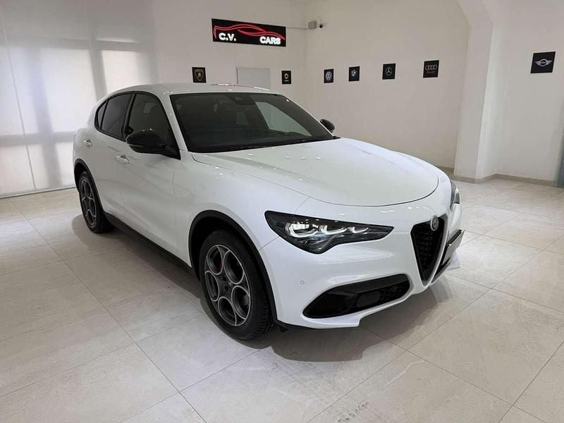 Bianco Usata 2024 Alfa Romeo Stelvio Sprint SUV | 34.999 € (Ottimo prezzo) - Immagine 1/4