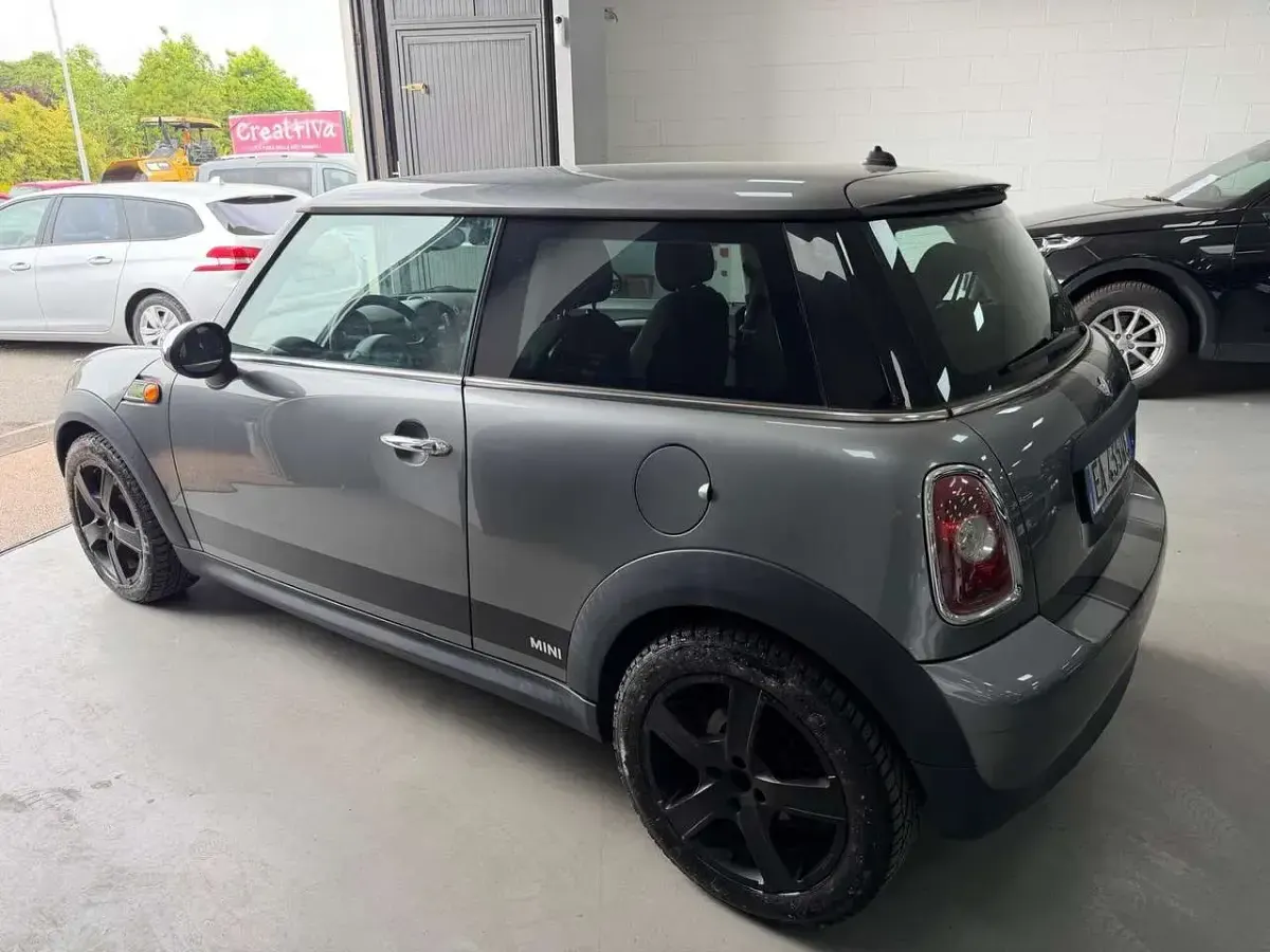 Begagnad Mini Cooper 75 HK (55 kW) 2010 Grå Halvkombi