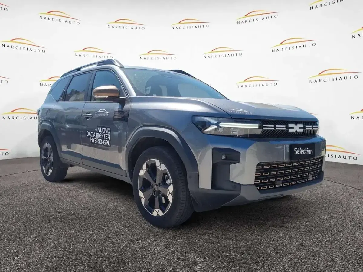 Usata Dacia Bigster Extreme 140 CV (102 kW) 2025 Grigio SUV