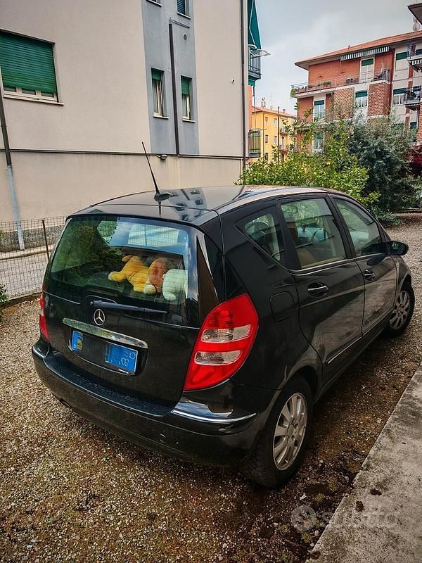 Usata Mercedes A180 109 CV (80 kW) 2006 Nero Berlina