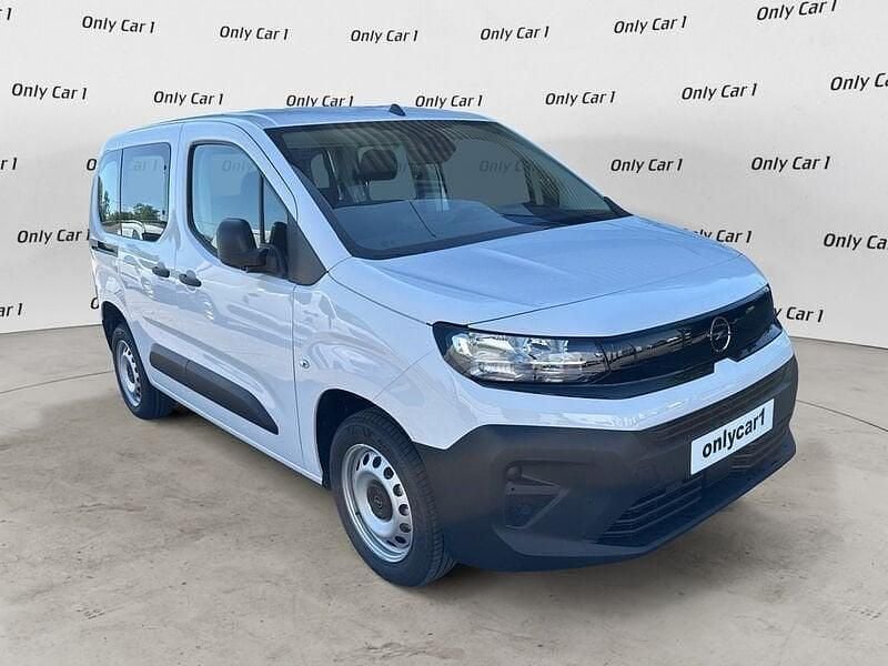Bianco Nuova 2025 Opel Combo Life Edition+ | 18.890 € (Ottimo prezzo) - Immagine 1/4