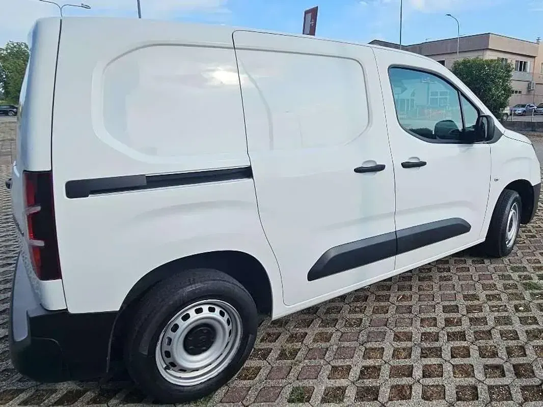 Usata Toyota Proace City City 76 CV (55 kW) 2021 Bianco Monovolume