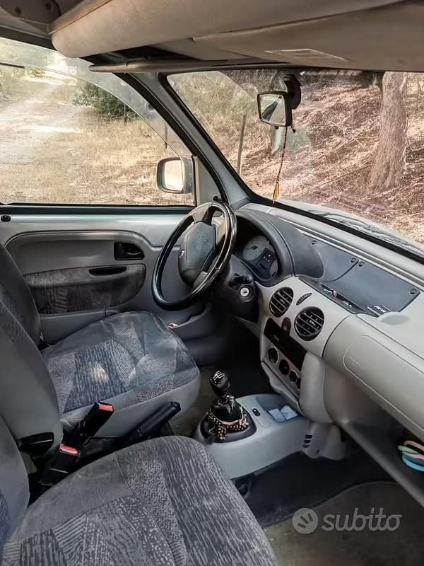 Usata Renault Kangoo 2002 Grigio Monovolume