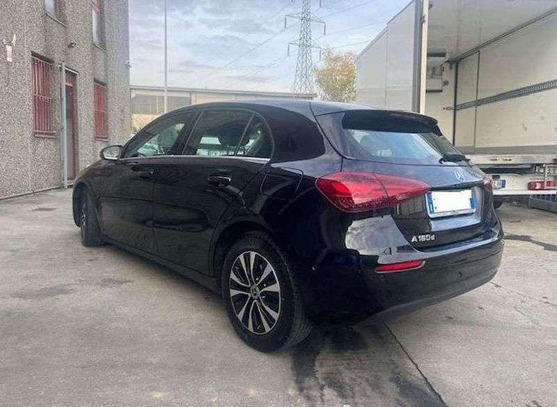 Usata Mercedes A180 Executive 116 CV (85 kW) 2023 Nero Berlina