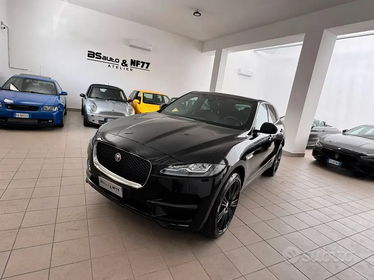 Usata Jaguar F-Pace Prestige 180 CV (132 kW) 2016 Nero SUV