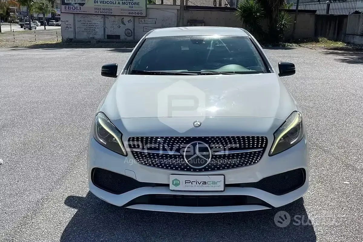 Usata Mercedes A180 109 CV (80 kW) 2015 Bianco Utilitaria