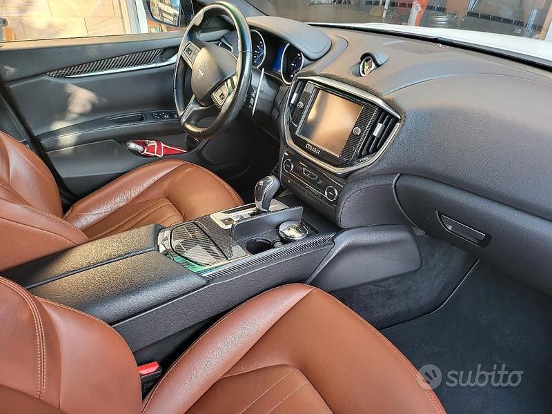 Usata Maserati Ghibli 275 CV (202 kW) 2015 Bianco Berlina