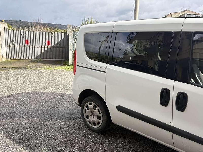 Usata Fiat Doblò Lounge 120 CV (88 kW) 2019 Monovolume