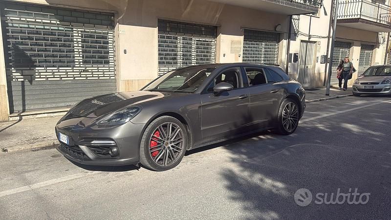Usata Porsche Panamera Turbo 550 CV (404 kW) 2018 Grigio Berlina