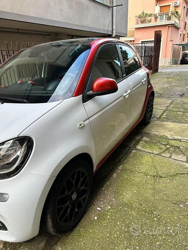 Usata Smart ForFour 90 CV (66 kW) 2016 Utilitaria