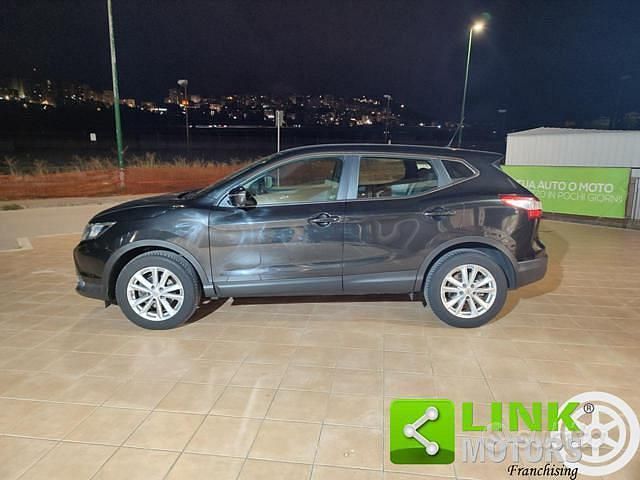 Usata Nissan Qashqai N-Connecta 110 CV (80 kW) 2017 Nero SUV