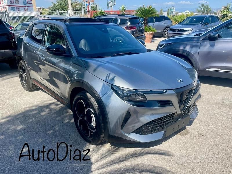 Nuova Alfa Romeo GT Junior 145 CV (106 kW) 2025 Grigio SUV