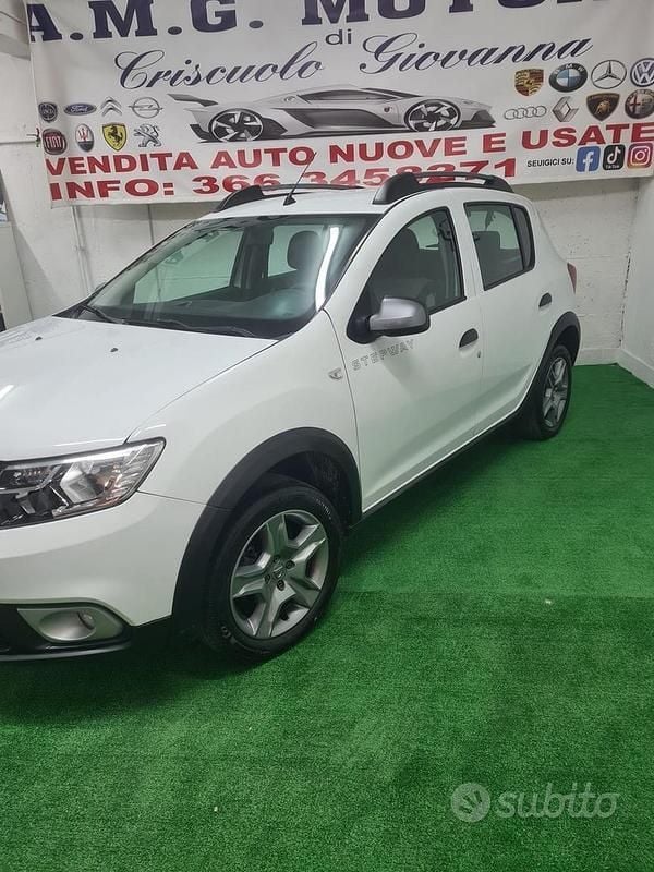 Usata Dacia Sandero Acces 95 CV (69 kW) 2020 Bianco Utilitaria