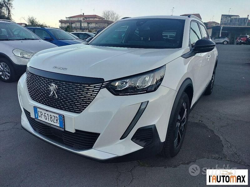 Usata Peugeot 2008 Allure 130 CV (95 kW) 2023 Bianco SUV