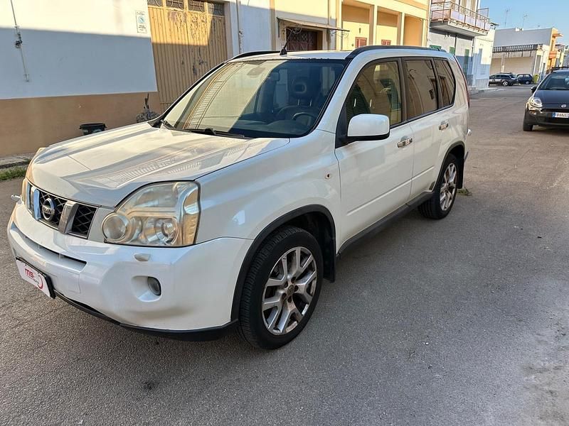 Usata Nissan X-Trail XE 150 CV (110 kW) 2011 Bianco SUV