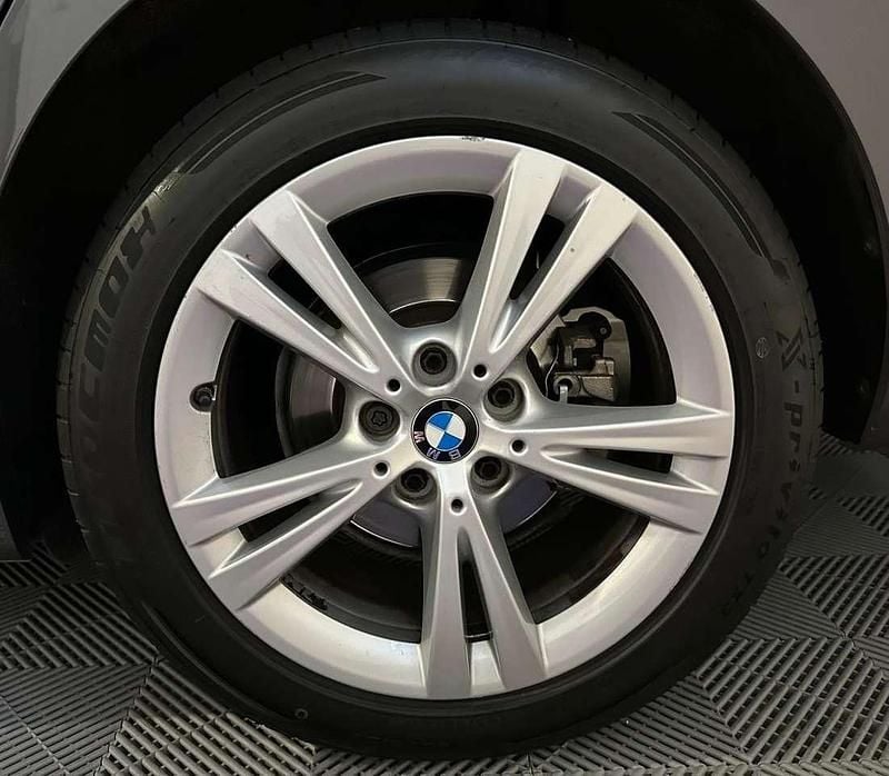 Usata BMW 218 Active Tourer Luxury Line 150 CV (110 kW) 2017 Grigio Monovolume