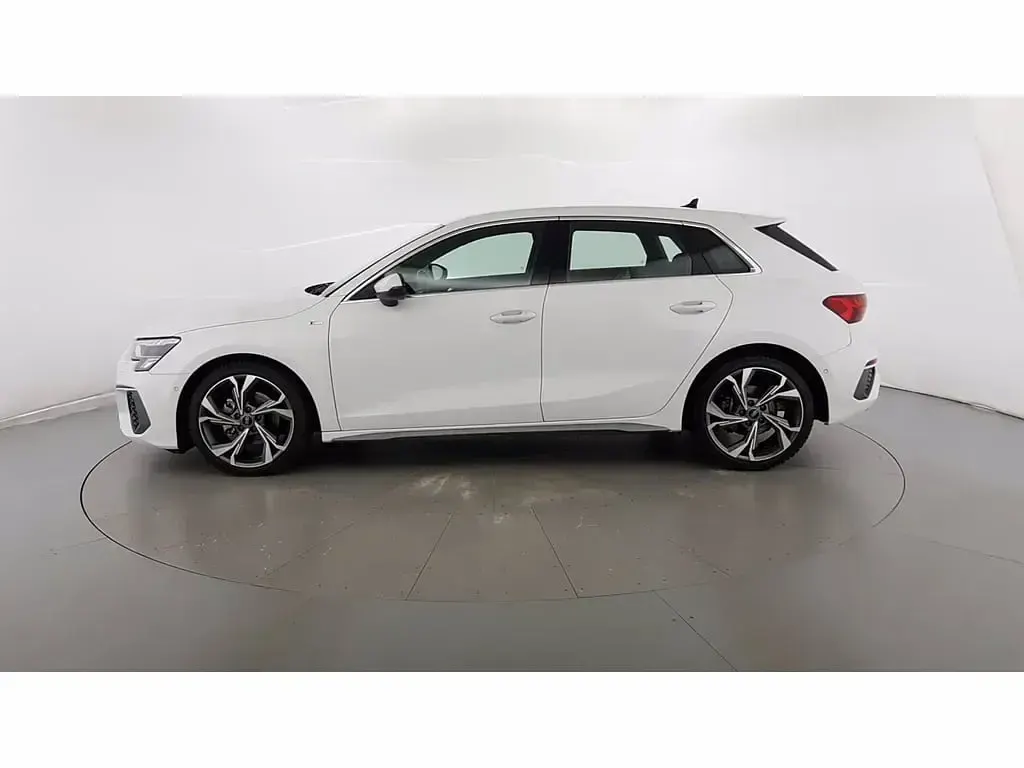 Usata Audi A3 Sportback S-Line 150 CV (110 kW) 2023 Bianco Utilitaria