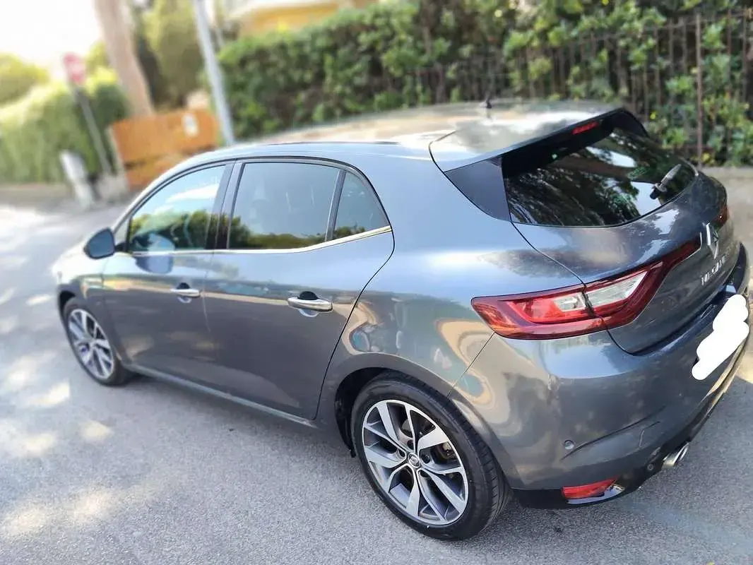Usata Renault Mégane IV Bose Edition 110 CV (80 kW) 2017 Grigio Berlina