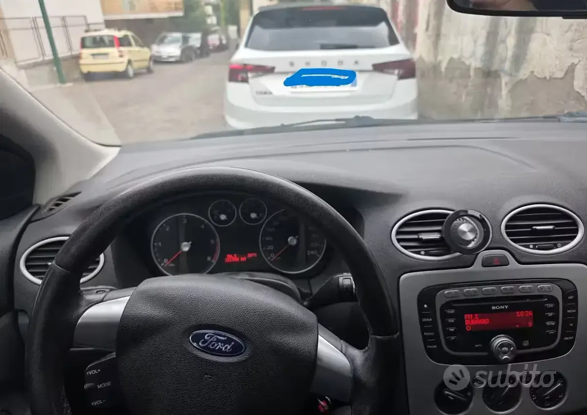 Usata Ford Focus 90 CV (66 kW) 2007 Bianco Station wagon