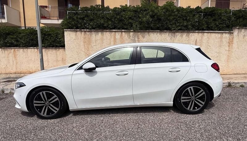 Usata Mercedes A180 116 CV (85 kW) 2019 Bianco Berlina