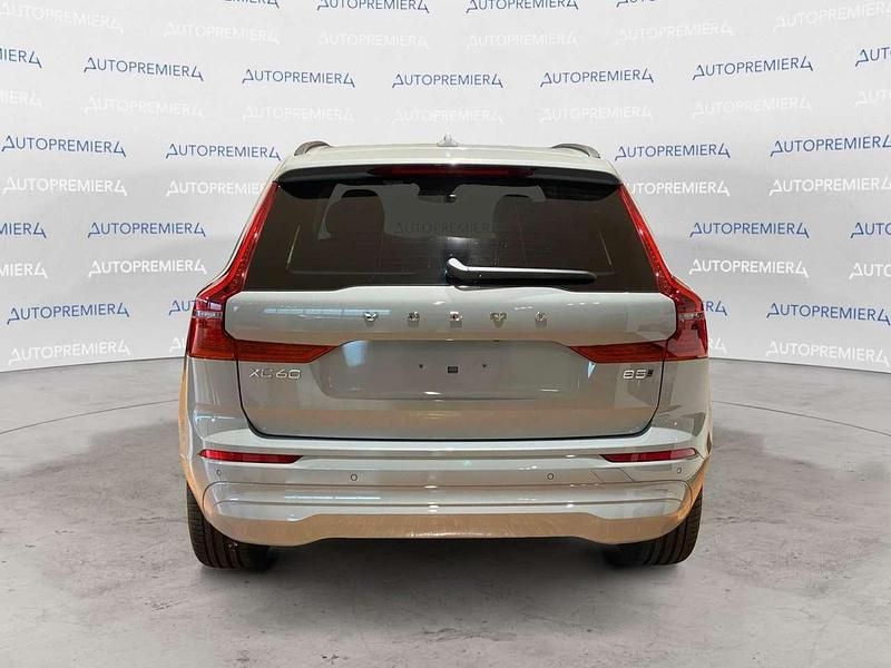 Nuova Volvo XC60 Core 250 CV (183 kW) 2025 Grigio SUV