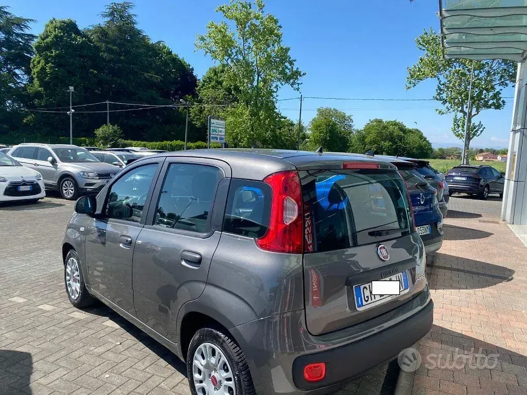 Usata Fiat Panda S 69 CV (50 kW) 2022 Grigio scuro Utilitaria