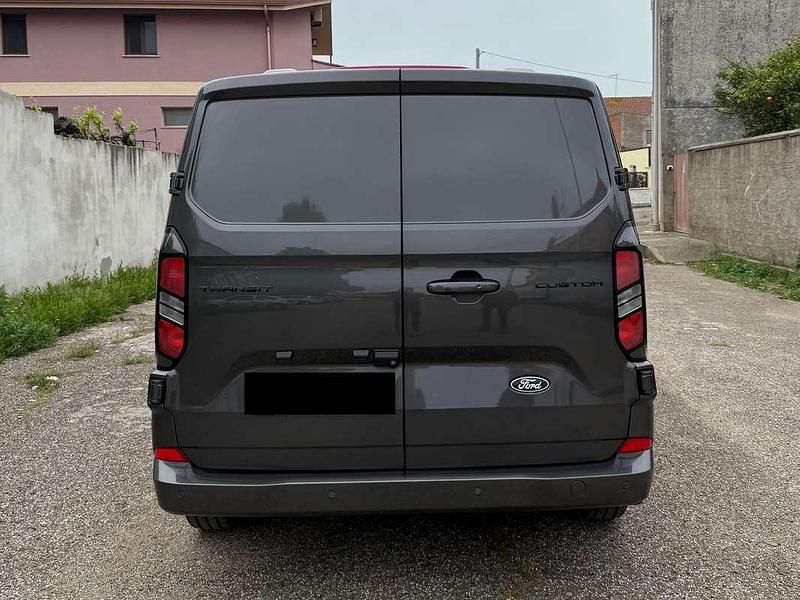 Usata Ford Transit Custom Titanium 136 CV (100 kW) 2024 Grigio Furgone