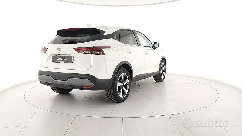 Usata Nissan Qashqai N-Connecta 140 CV (102 kW) 2022 Bianco SUV
